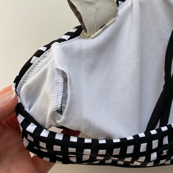 ✨HP✨ EUC Abercrombie bikini top bundle of 2 - Picture 10 of 10